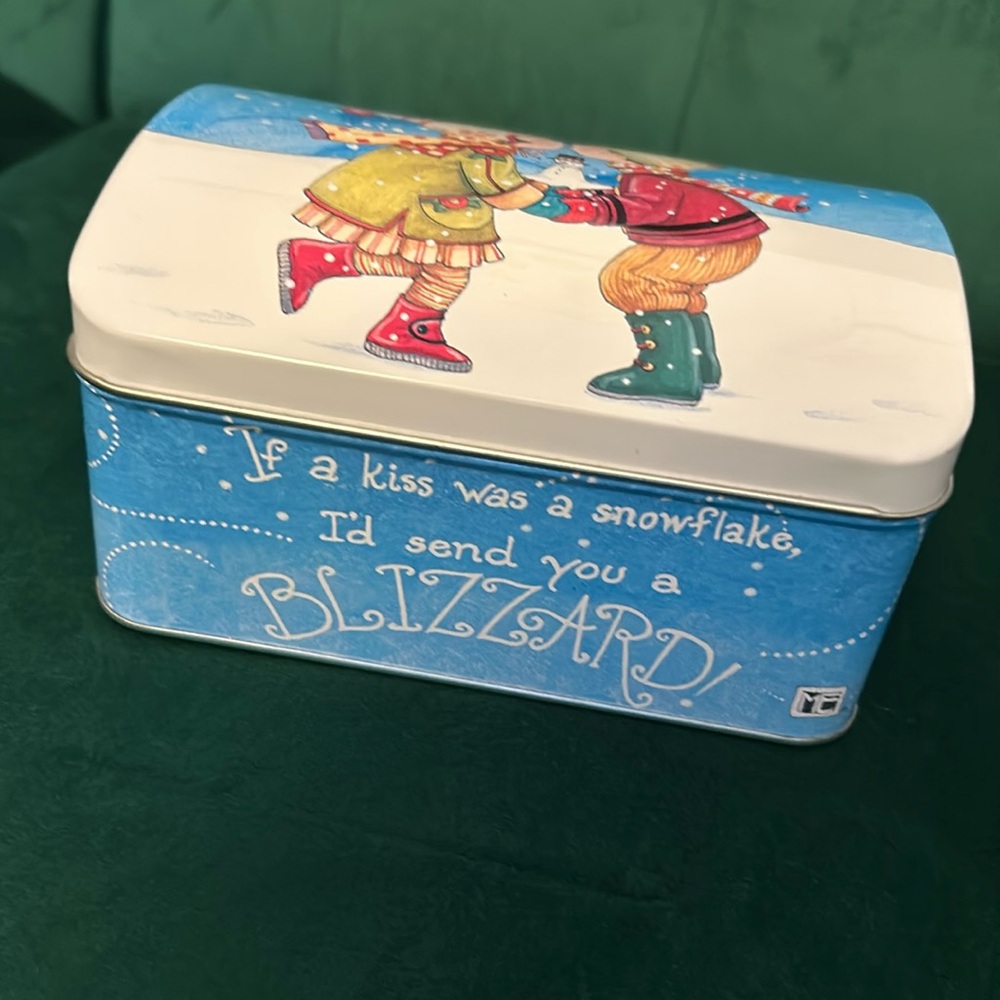 Mary & Co. Christmas tin